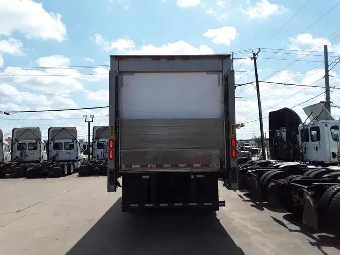 2018 FREIGHTLINER/MERCEDES M2 106