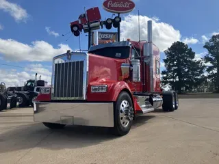 2023 Kenworth W900L