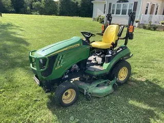 2015 John Deere 1025R