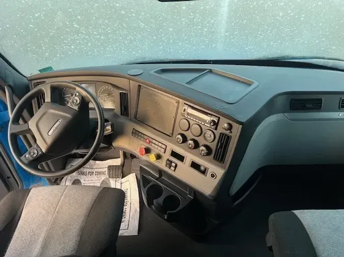 2022 Freightliner Cascadia