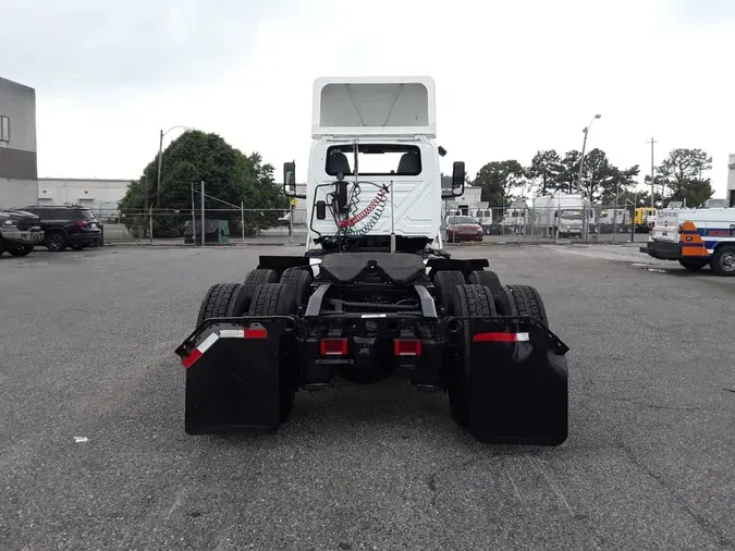 2020 NAVISTAR INTERNATIONAL LT625 DAYCAB T/A