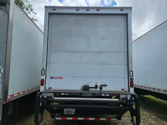 2015 FREIGHTLINER/MERCEDES M2 106