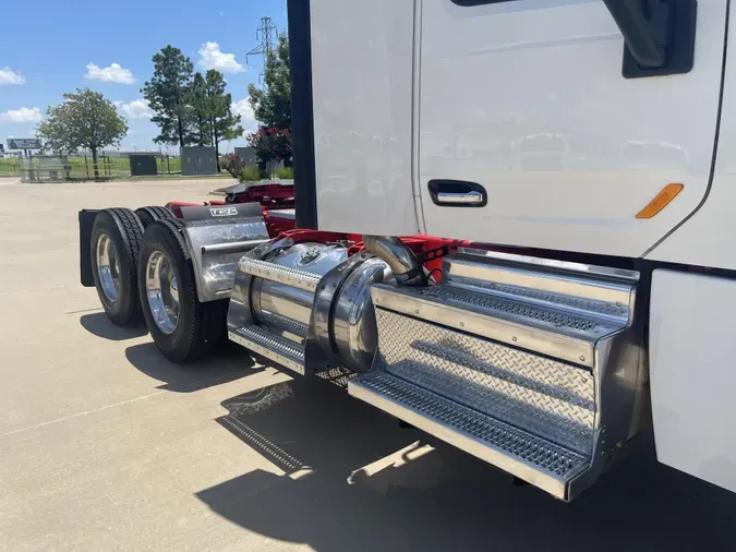 2022 Peterbilt 567