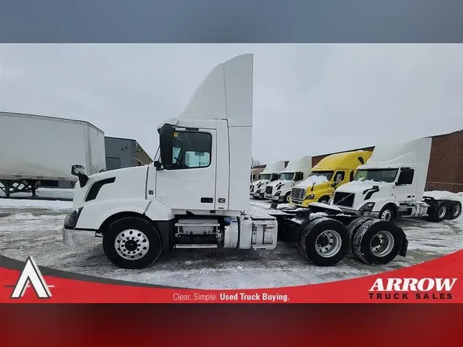 2018 VOLVO VNL300