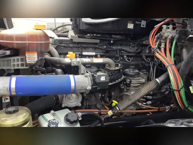 2021 Freightliner Cascadia 126