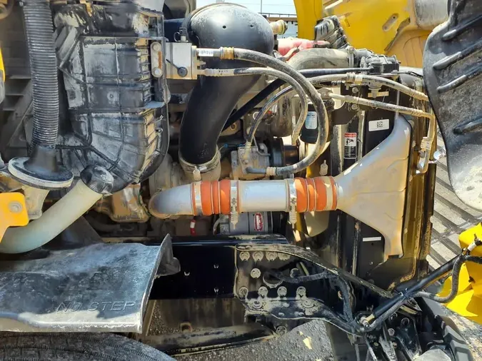 2018 FREIGHTLINER CASCADIA 113