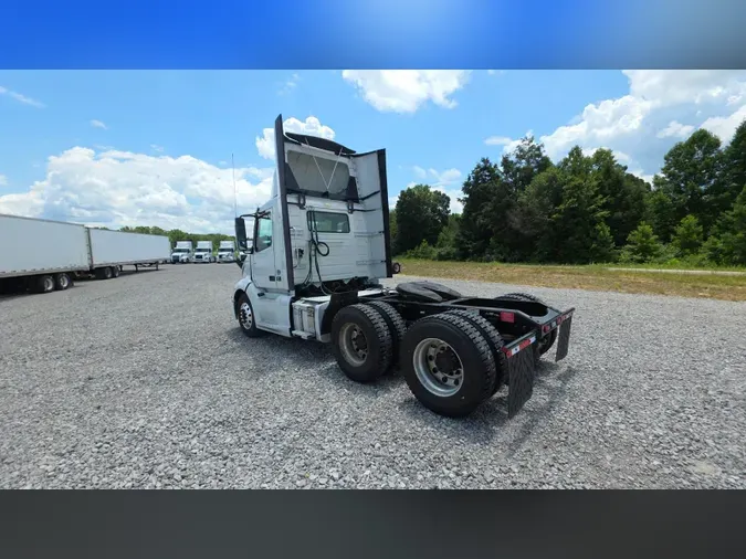 2019 Volvo VNL300