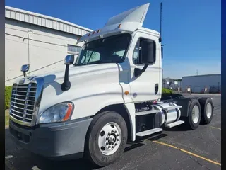 2018 FREIGHTLINER/MERCEDES CASCADIA 125