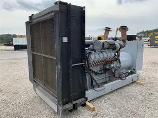 2000 MTU 700 KW