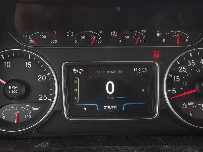 2019 NAVISTAR INTERNATIONAL RH613 DAYCAB S/A