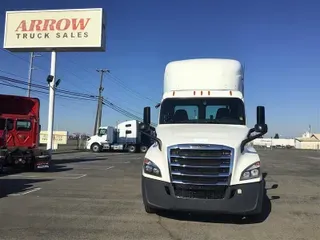 2020 FREIGHTLINER CA126