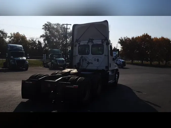 2019 Freightliner Cascadia 125