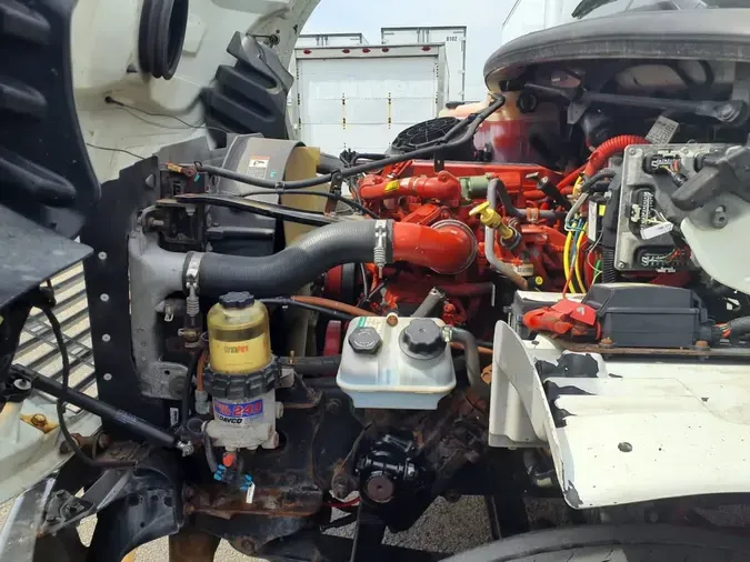 2017 FREIGHTLINER M2 106