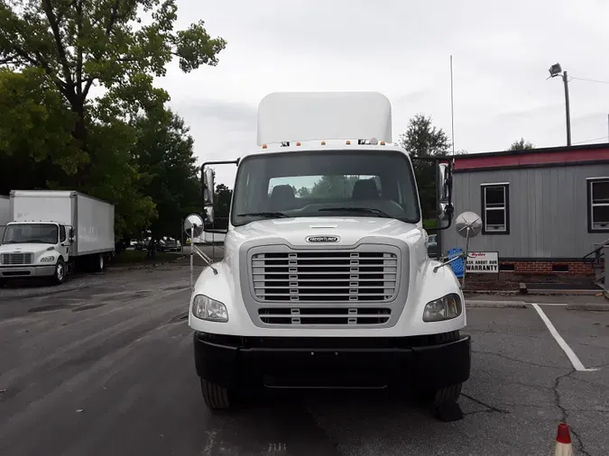 2013 FREIGHTLINER/MERCEDES M2 112