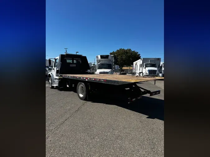 2019 FREIGHTLINER M2 106