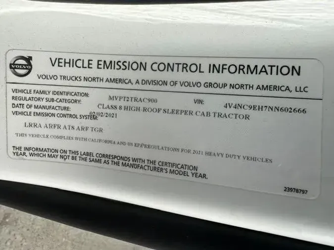 2022 Volvo VNL64T760