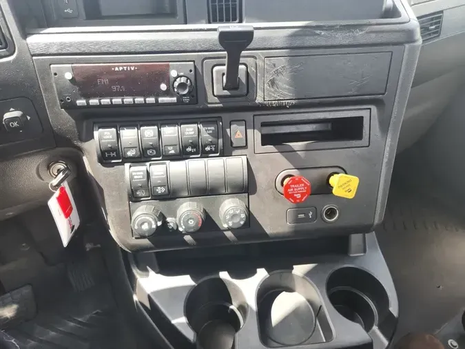 2020 NAVISTAR INTERNATIONAL LT625 DAYCAB T/A