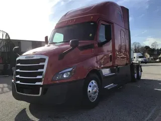 2019 FREIGHTLINER CASCADEVO1
