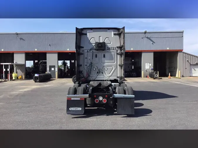 2023 Freightliner Cascadia 126