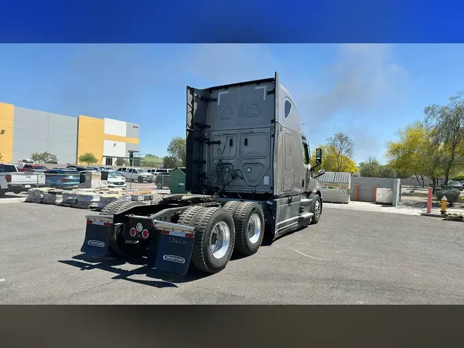 2021 Freightliner Cascadia