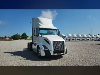 2018 Volvo VNL300
