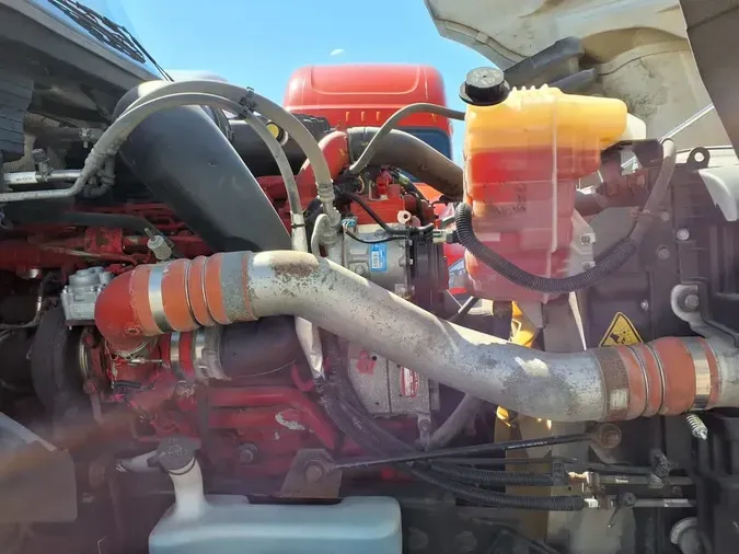 2019 NAVISTAR INTERNATIONAL LT625 DAYCAB T/A
