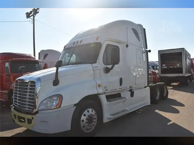 2016 FREIGHTLINER CASCADIA 125cd85d2ed38f5a68ad61fb4cb66b92dda