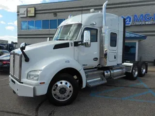 2016 KENWORTH T880