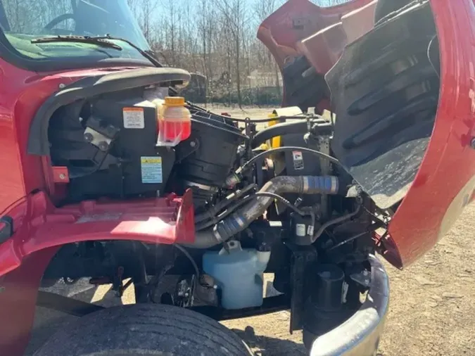 2020 FREIGHTLINER/MERCEDES M2 106