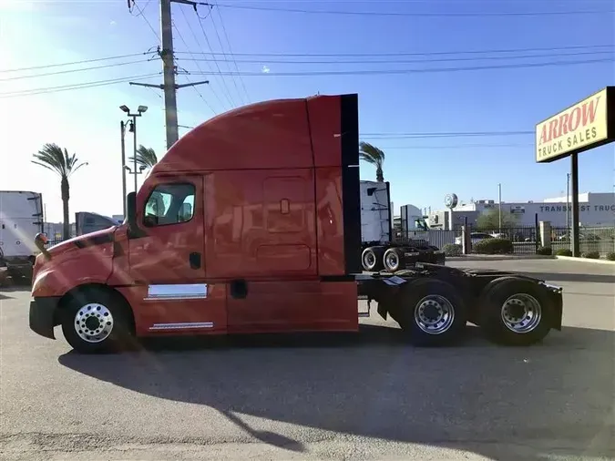 2022 FREIGHTLINER CA126