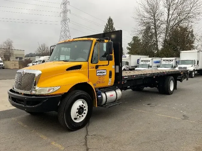 2017 INTERNATIONAL 4300