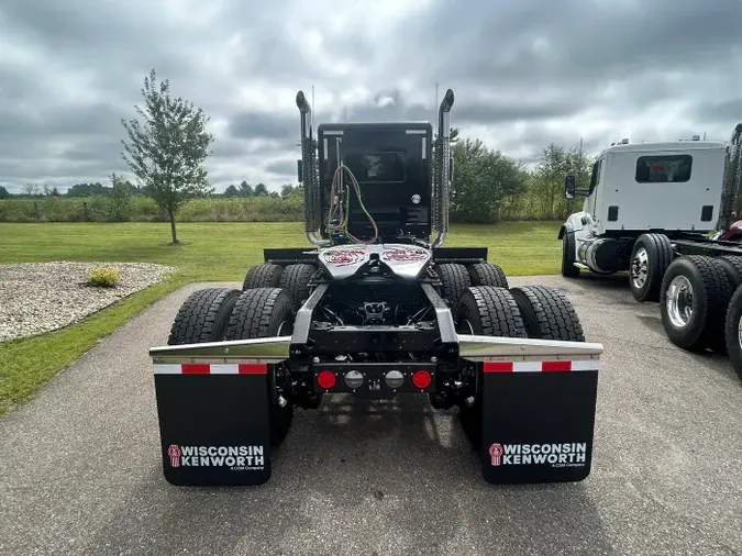 2026 Kenworth W900L