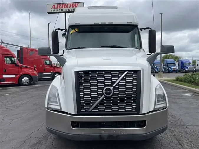 2020 VOLVO VNL760