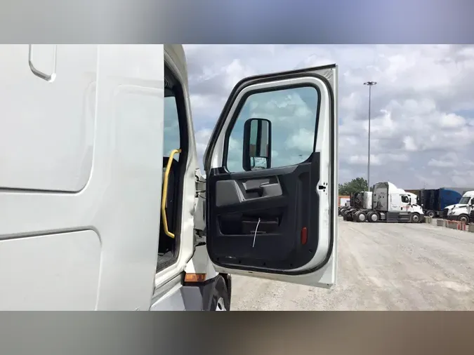 2022 Freightliner Cascadia 126cd98d3cb8cbe7583f226d343addac9ce