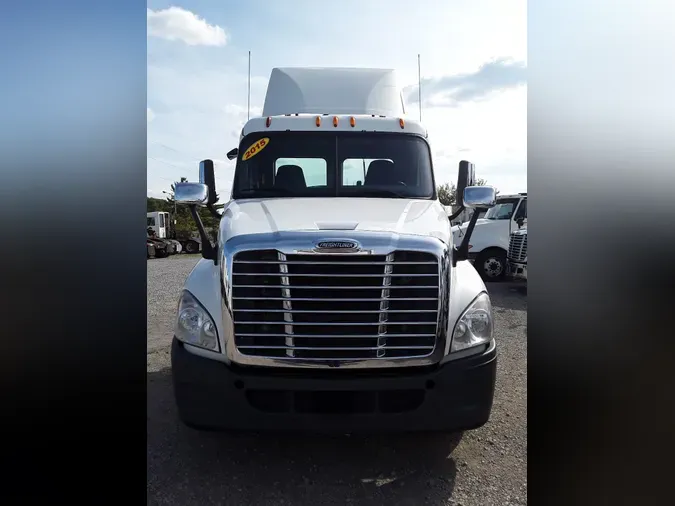 2015 FREIGHTLINER/MERCEDES CASCADIA 125