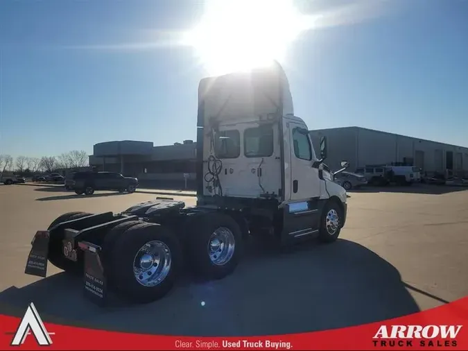 2020 FREIGHTLINER CASCADIA