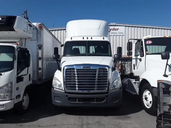 2018 FREIGHTLINER/MERCEDES CASCADIA 125