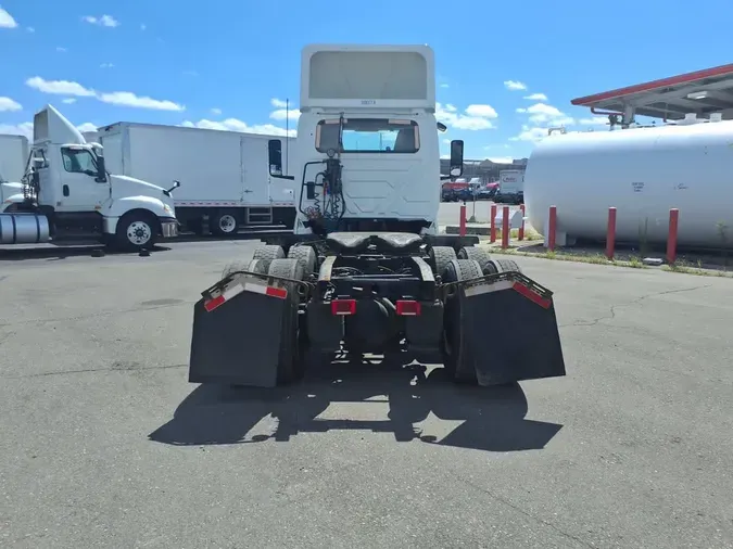 2019 NAVISTAR INTERNATIONAL LT625 DAYCAB T/A