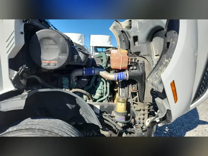 2019 Volvo VNL300cda6470c8b13ed49e78aaa741e90a56b