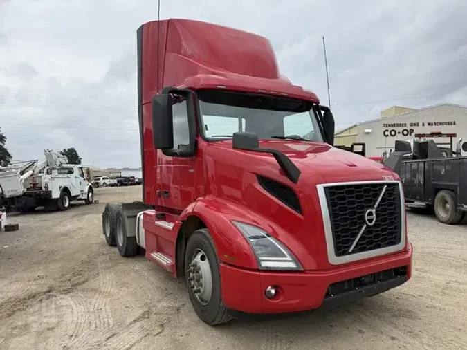2022 VOLVO VNR64T300cda6cf5cab2d35359e7c24d3a6fb053e