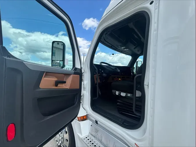 2022 Freightliner CA126SLPcdad50f57b877c9cda815e4e4e359ccd