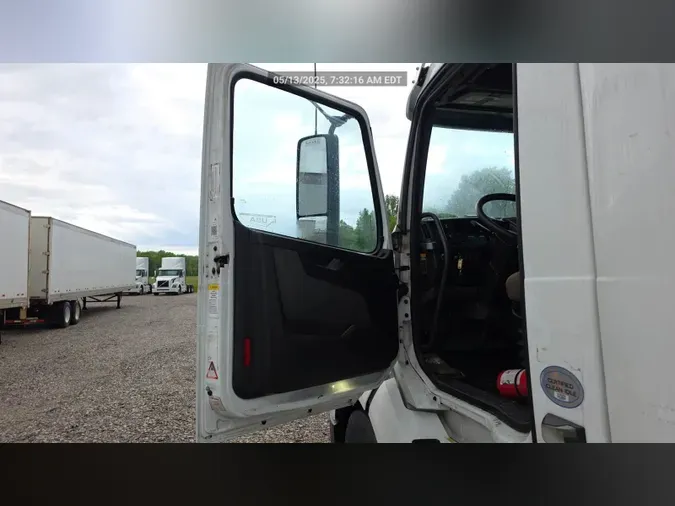 2018 Volvo VNL300