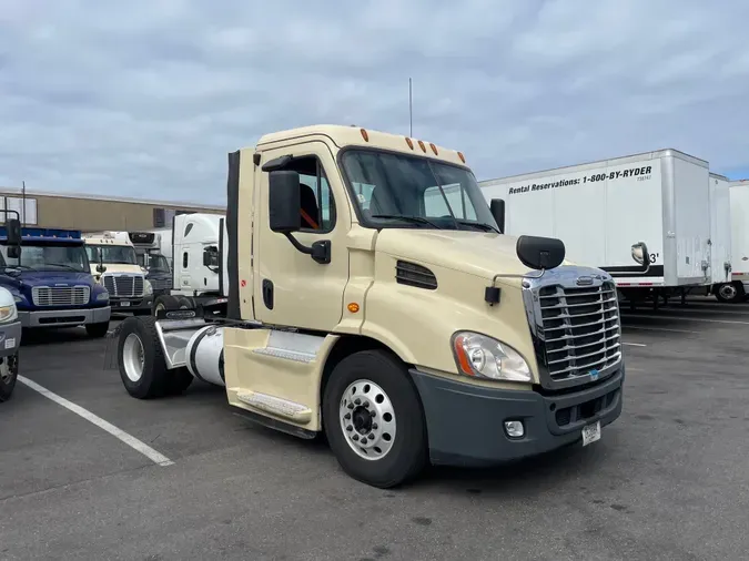 2017 FREIGHTLINER/MERCEDES CASCADIA 113