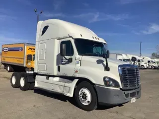 2016 FREIGHTLINER X12564ST