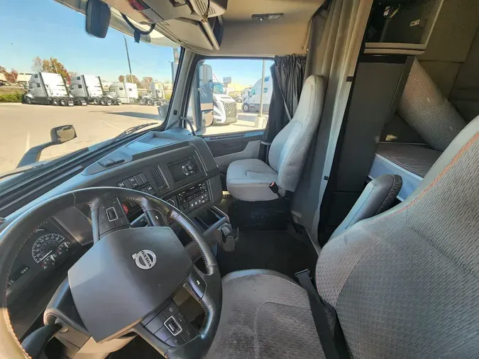 2022 VOLVO VNR64T640cdb64e751d2e1046561cdc1af1f9ae8a