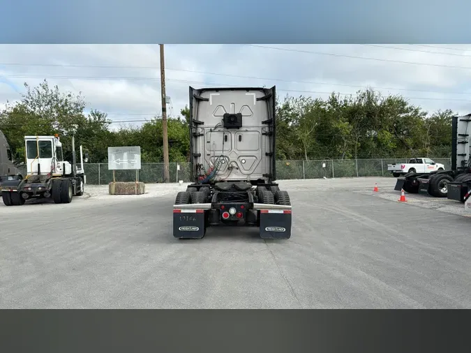 2023 Freightliner Cascadia 126cdb7845c3757957884236c6e0b59b632