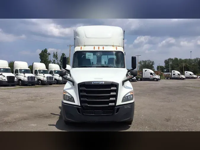 2020 Freightliner Cascadia 126cdbaf36aec0be79be59c10d8fedb1005