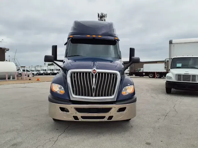 2019 NAVISTAR INTERNATIONAL LT625 SLPR CAB