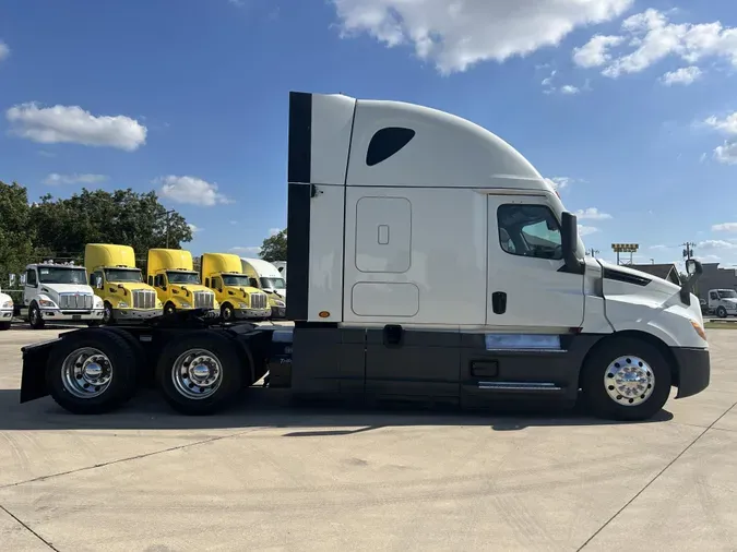 2020 Freightliner Cascadia