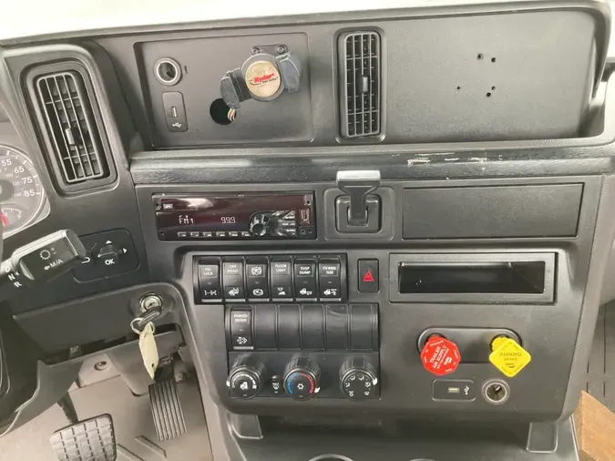 2019 NAVISTAR INTERNATIONAL LT625 DAYCAB T/A